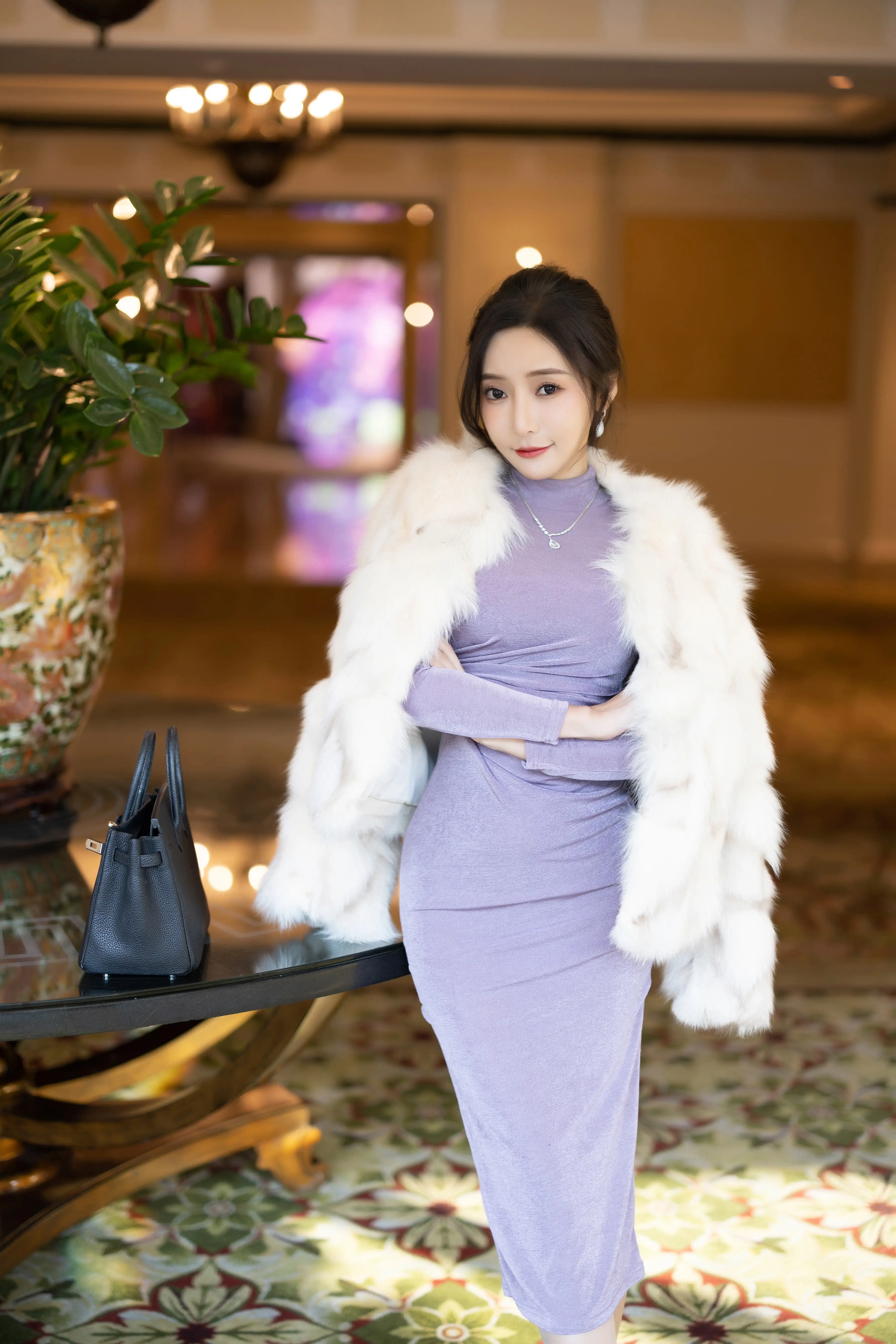 王馨瑶_NO.006_内购无水印_195皮草紫色裙子_ - M940.COM 内部私购-第4张